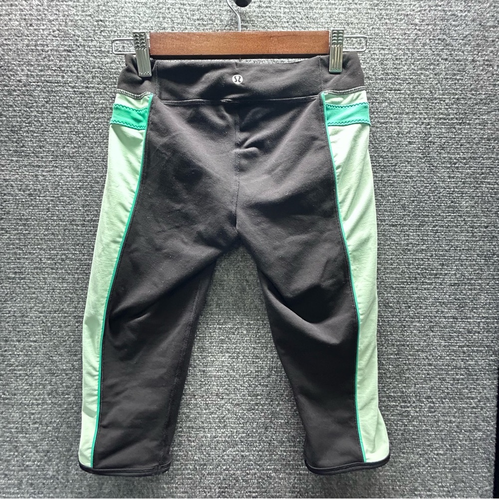 Lululemon Athletica Activewear Set Teal & Black Size 4 top Size 6 leggings - Picture 9 of 15